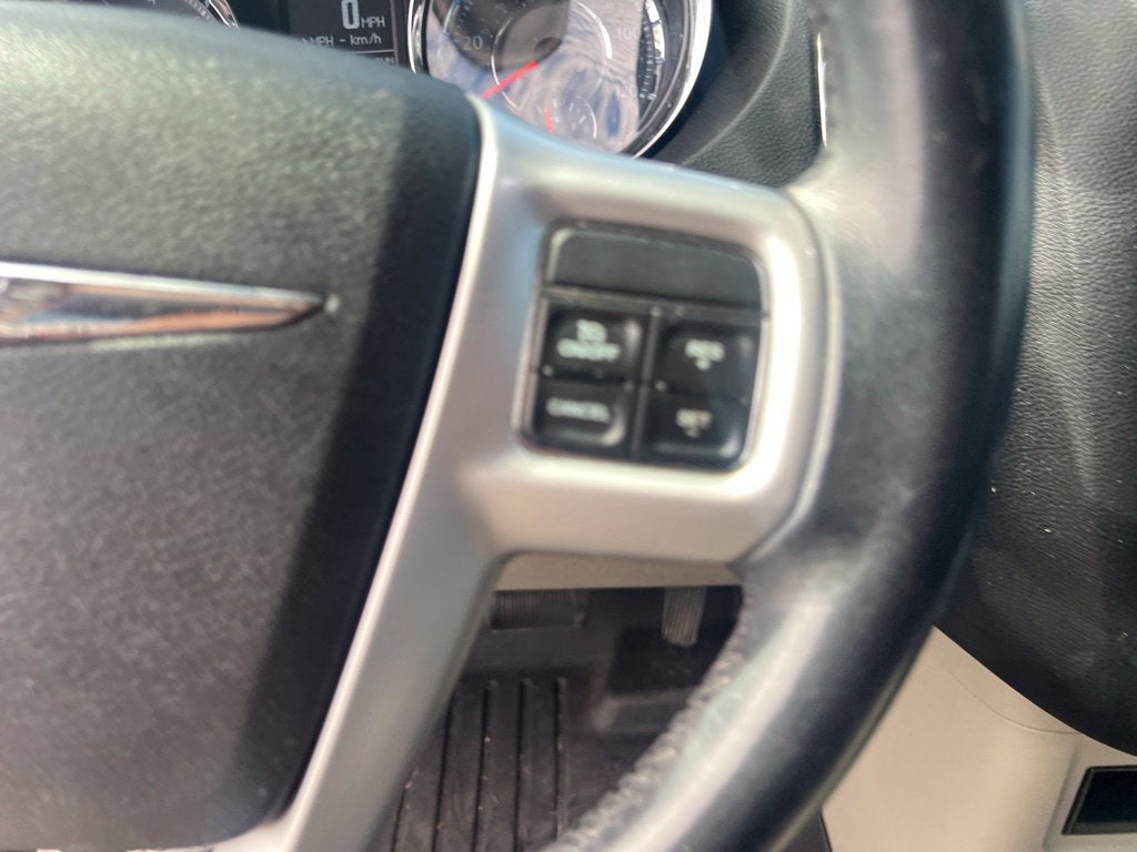 2014 Chrysler Town & Country Touring