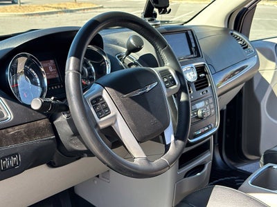 2014 Chrysler Town & Country Touring