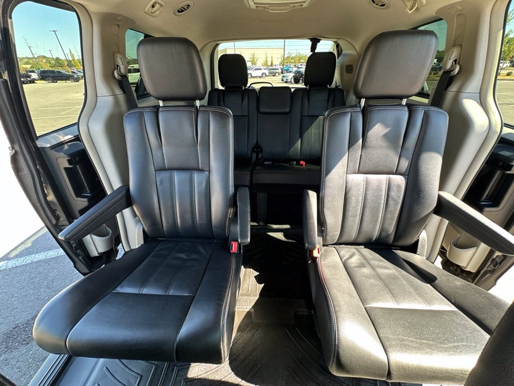 2014 Chrysler Town & Country Touring