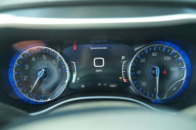 2027 Chrysler Pacifica Select