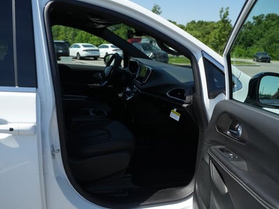 2027 Chrysler Pacifica PACIFICA SELECT