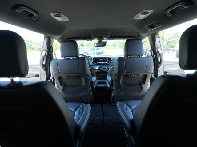 2027 Chrysler Pacifica PACIFICA SELECT