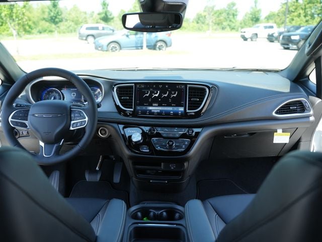 2027 Chrysler Pacifica PACIFICA SELECT