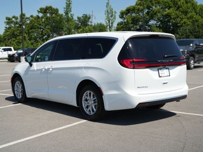 2027 Chrysler Pacifica PACIFICA SELECT