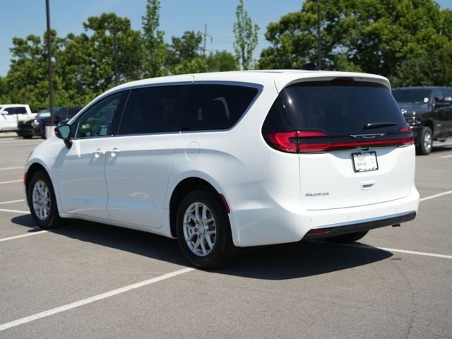 2027 Chrysler Pacifica PACIFICA SELECT