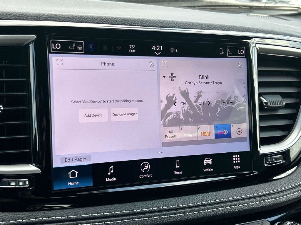 2026 Chrysler Pacifica Select