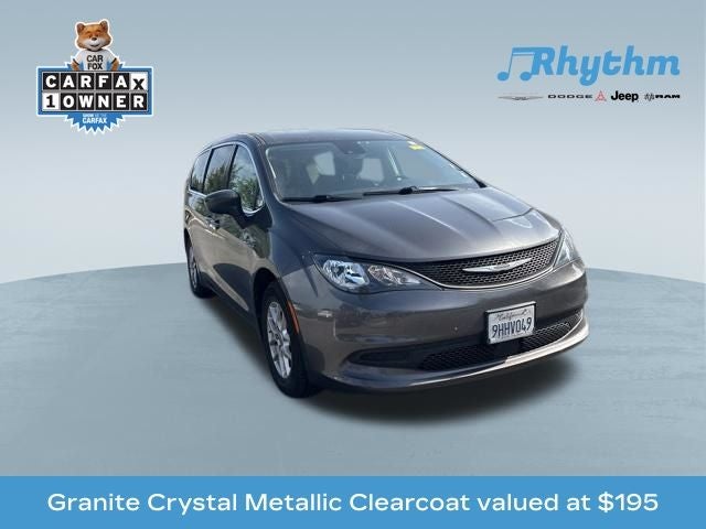 2023 Chrysler Voyager LX