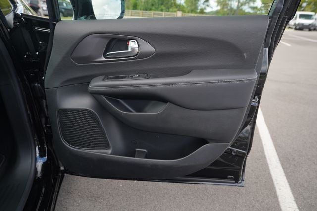 2026 Chrysler Voyager VOYAGER LX