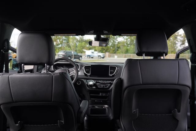 2026 Chrysler Voyager VOYAGER LX