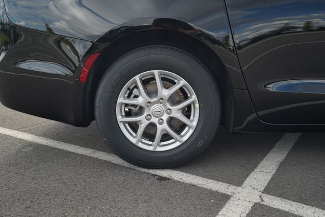 2026 Chrysler Voyager VOYAGER LX