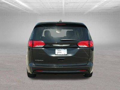 2023 Chrysler Voyager LX
