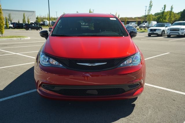 2026 Chrysler Voyager VOYAGER LX
