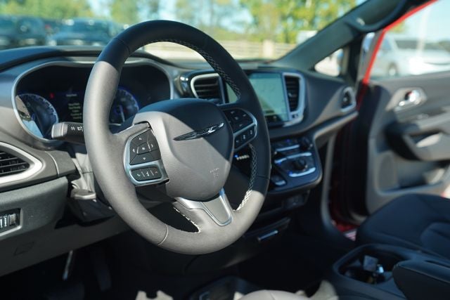 2026 Chrysler Voyager VOYAGER LX