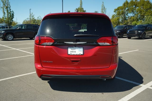 2026 Chrysler Voyager VOYAGER LX
