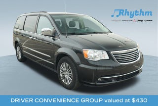 2013 Chrysler Town &amp; Country Touring-L