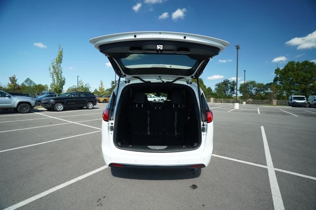 2026 Chrysler Voyager VOYAGER LX