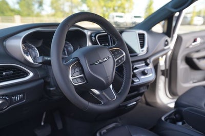 2026 Chrysler Voyager VOYAGER LX