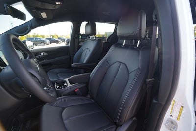 2026 Chrysler Voyager VOYAGER LX