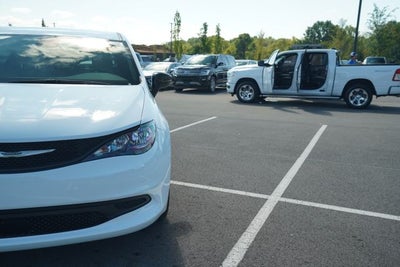 2026 Chrysler Voyager VOYAGER LX