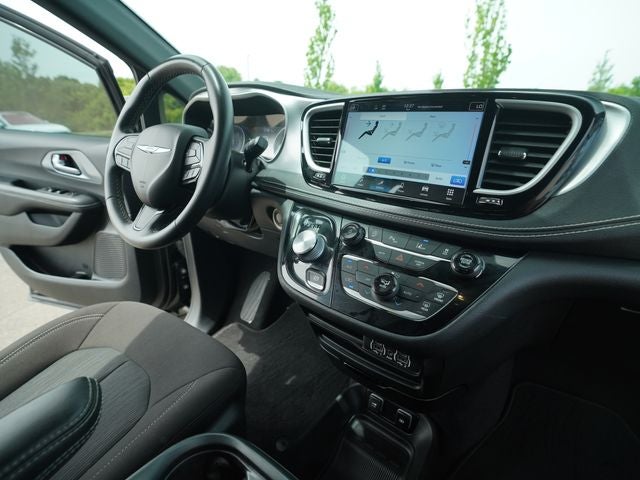 2021 Chrysler Pacifica Touring