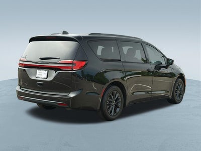 2021 Chrysler Pacifica Touring