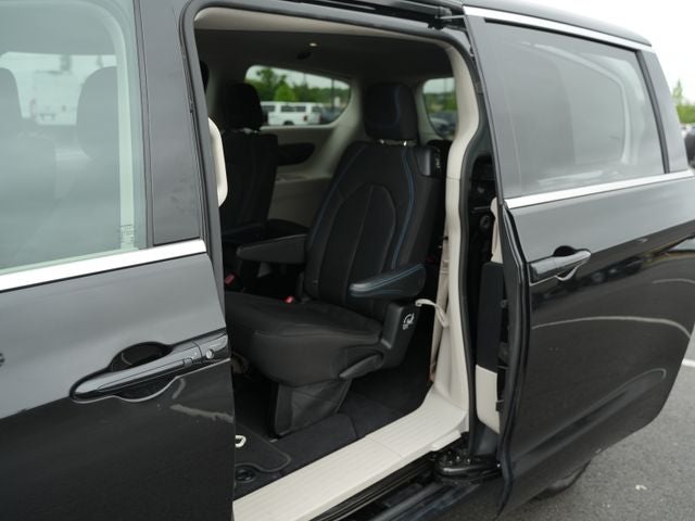 2021 Chrysler Pacifica Touring