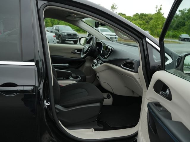 2021 Chrysler Pacifica Touring