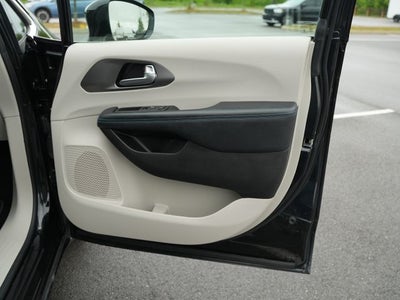 2021 Chrysler Pacifica Touring