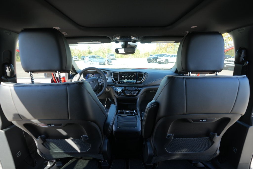 2027 Chrysler Pacifica Limited