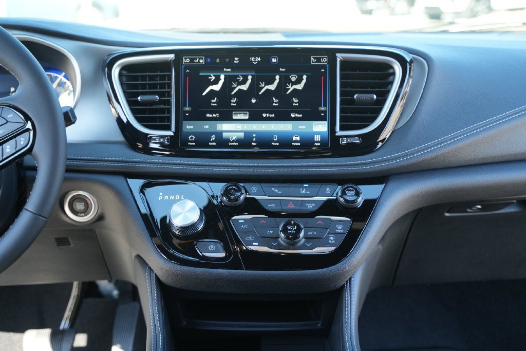 2027 Chrysler Pacifica Limited