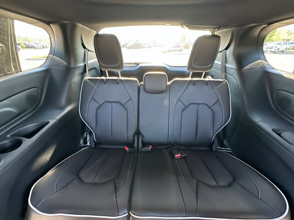 2027 Chrysler Pacifica Limited