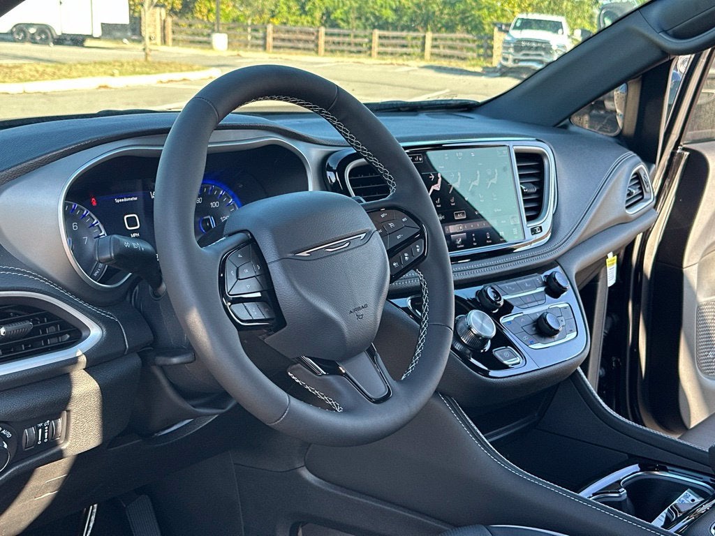 2027 Chrysler Pacifica Limited