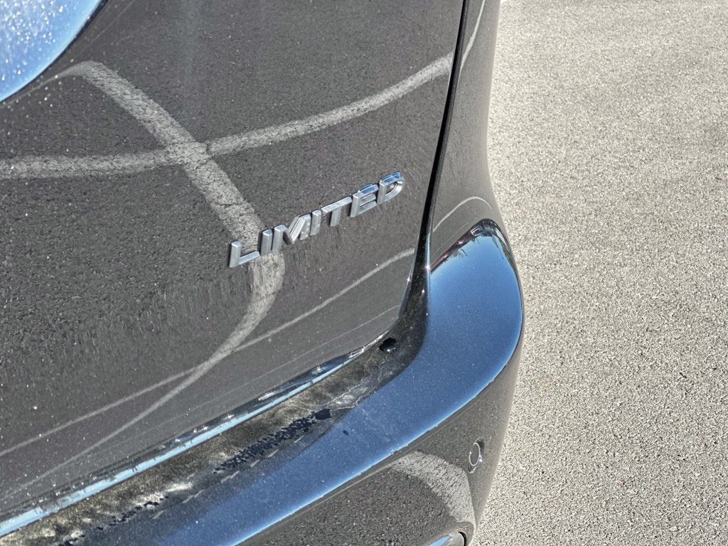 2027 Chrysler Pacifica Limited