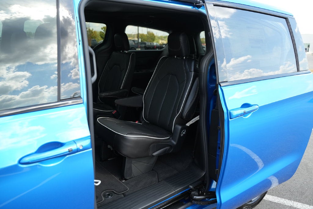 2027 Chrysler Pacifica Limited