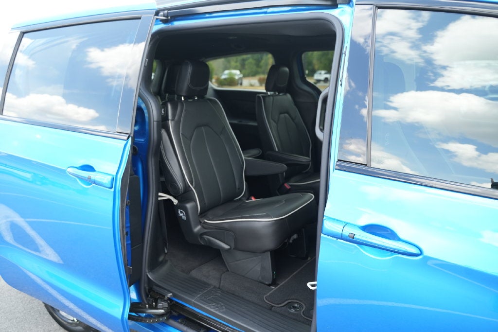 2027 Chrysler Pacifica Limited
