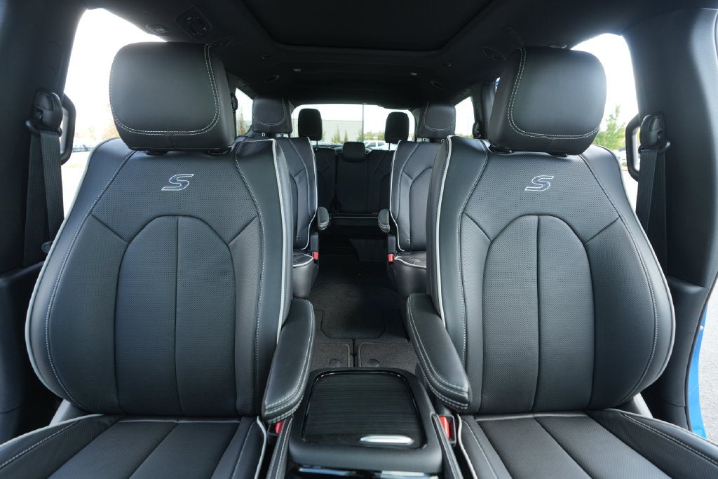 2027 Chrysler Pacifica Limited