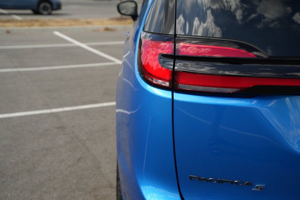2027 Chrysler Pacifica Limited