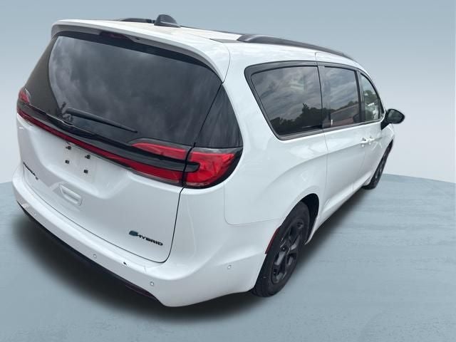 2024 Chrysler Pacifica Hybrid Premium S Appearance Pkg