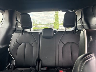 2024 Chrysler Pacifica Hybrid Premium S Appearance Pkg