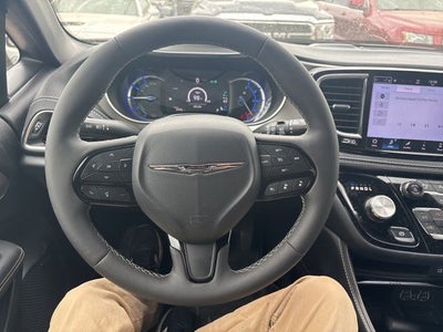 2024 Chrysler Pacifica Hybrid Premium S Appearance Pkg
