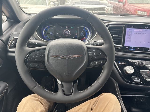 2024 Chrysler Pacifica Hybrid Premium S Appearance Pkg