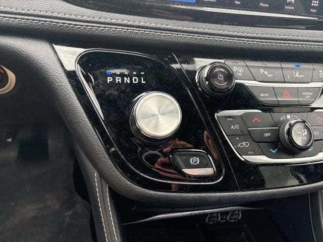 2024 Chrysler Pacifica Hybrid Premium S Appearance Pkg