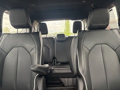 2024 Chrysler Pacifica Hybrid Premium S Appearance Pkg