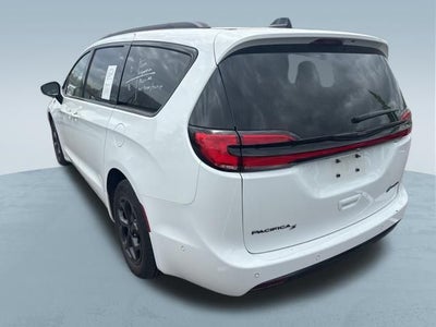 2024 Chrysler Pacifica Hybrid Premium S Appearance Pkg
