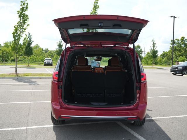 2026 Chrysler Pacifica Pinnacle AWD