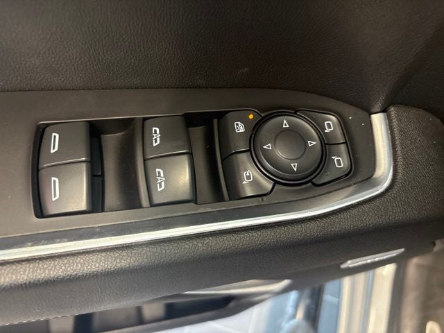 2023 Chevrolet Silverado 1500 4WD Crew Cab Short Bed LTZ