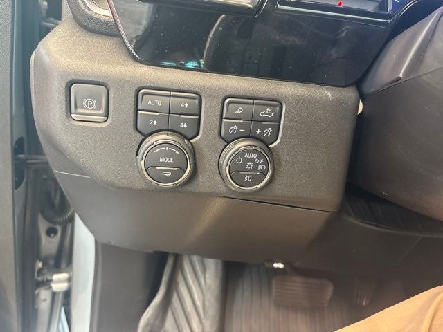 2023 Chevrolet Silverado 1500 4WD Crew Cab Short Bed LTZ