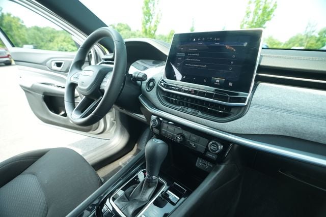 2024 Jeep Compass Sport