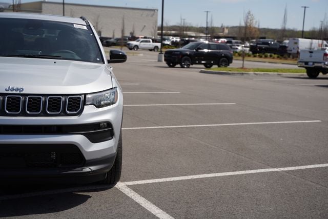 2026 Jeep Compass COMPASS LATITUDE 4X4