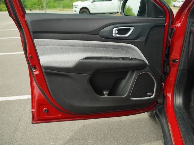2023 Jeep Compass Latitude Lux FWD
